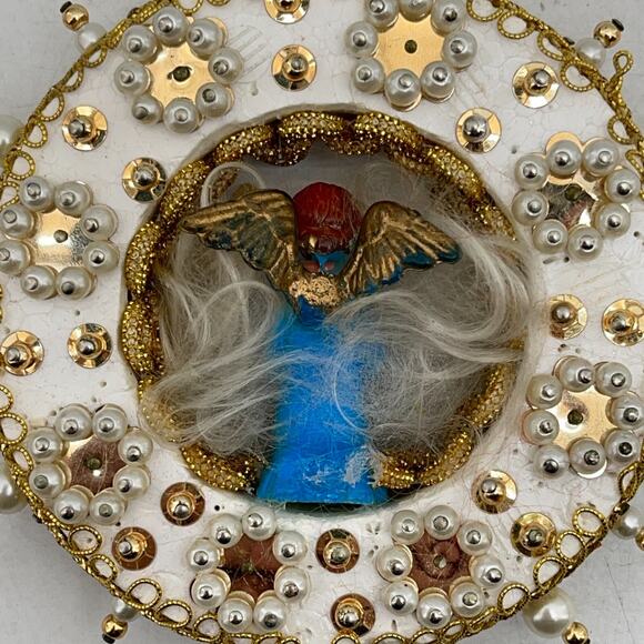 Vintage Handmade Angel Diorama Ornament Beaded Faux Pearls Gold Push Pin - Picture 8 of 9